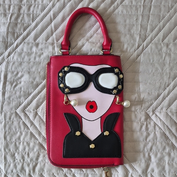 Stylish Red Designer Handbag - Picture 1 of 1